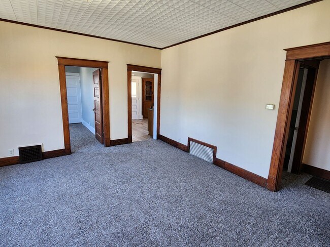 Building Photo - Great 3BR, 1BTH home, just updated!