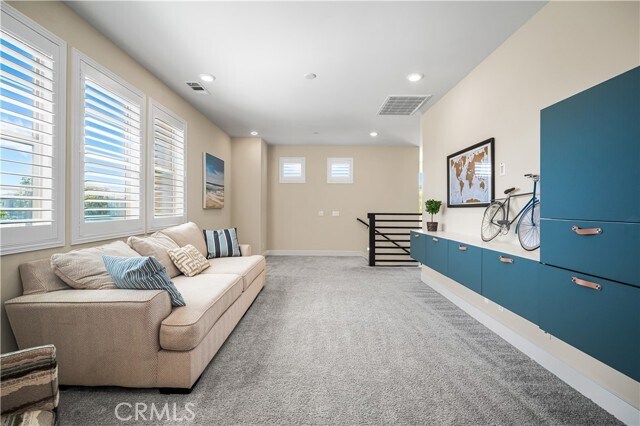 Building Photo - 64 Turnstone
