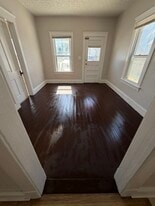 Building Photo - 1563 E 45th St