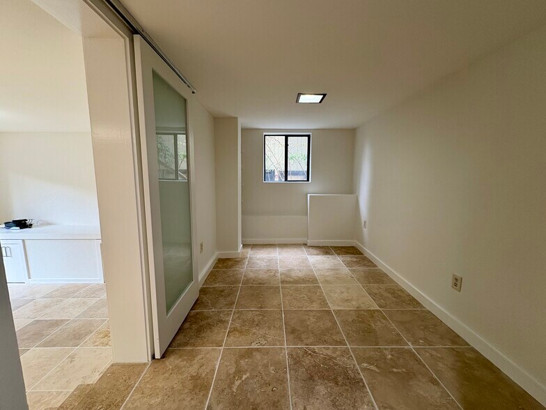 Building Photo - 5671 Cabot Dr
