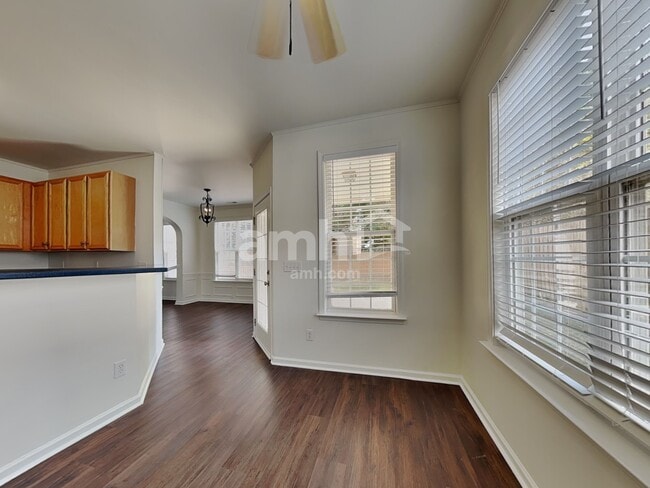 Building Photo - 5716 Keowee Way