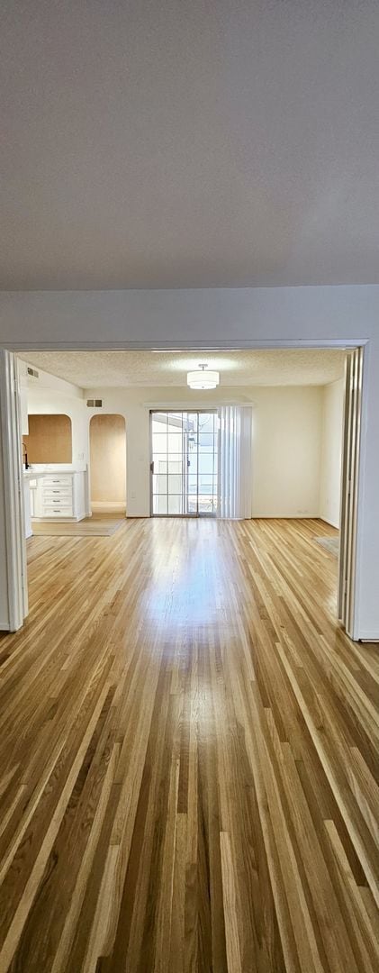Building Photo - Beautiful 5BR/4BA Home with Large Yard & P...
