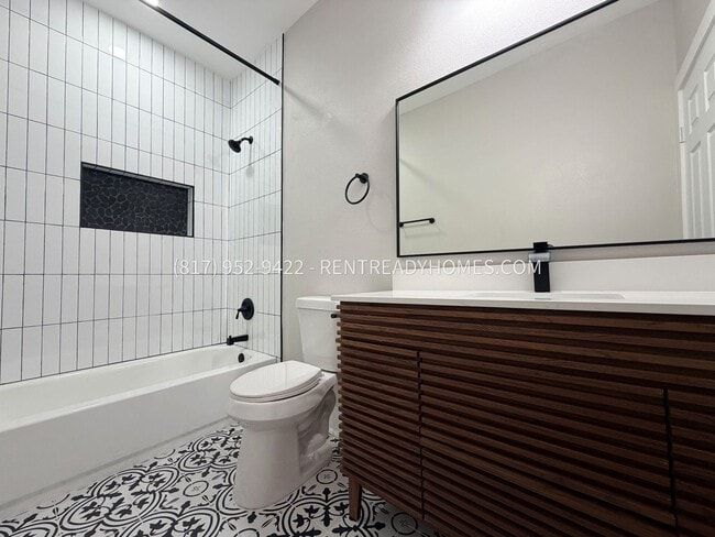 Building Photo - 8318 Jennings St