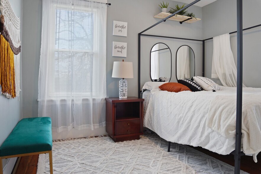 Building Photo - 578 Woodward Ave