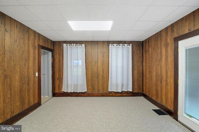 Building Photo - 1579 Fast Landing Rd