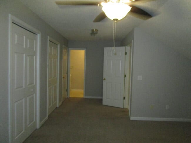 Building Photo - 885 Grimble Ct