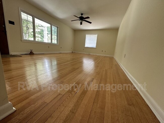 Building Photo - 12070 Karen Dr