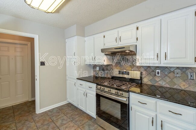 Building Photo - 5839 Secrest Dr