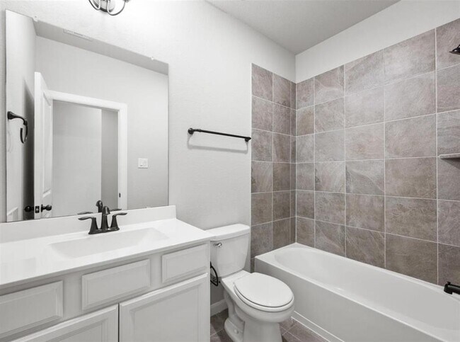 Building Photo - 311 Fanpalm Ct