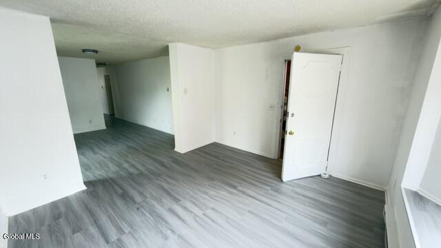 Building Photo - 3134 6th Ave