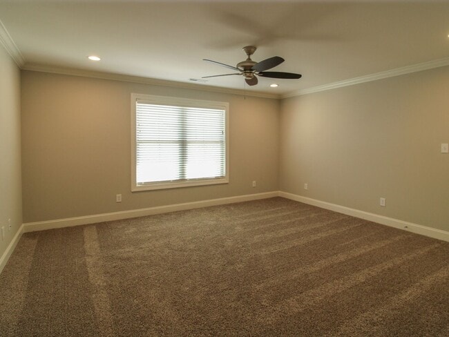 Building Photo - Fabulous Home in Canebrake