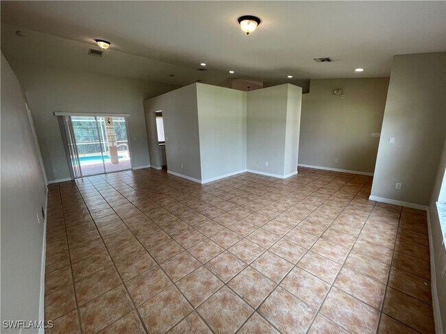 Building Photo - 6792 Weatherby Ct