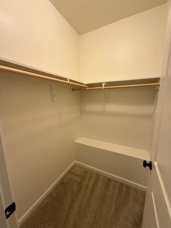 Building Photo - WATER FRONT PROPERTY! BEAUTIFUL 3BD/2BA HOME!