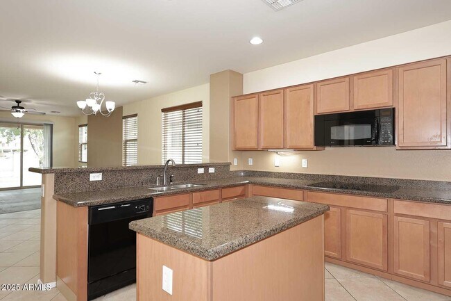 Building Photo - 11020 E Shepperd Ave