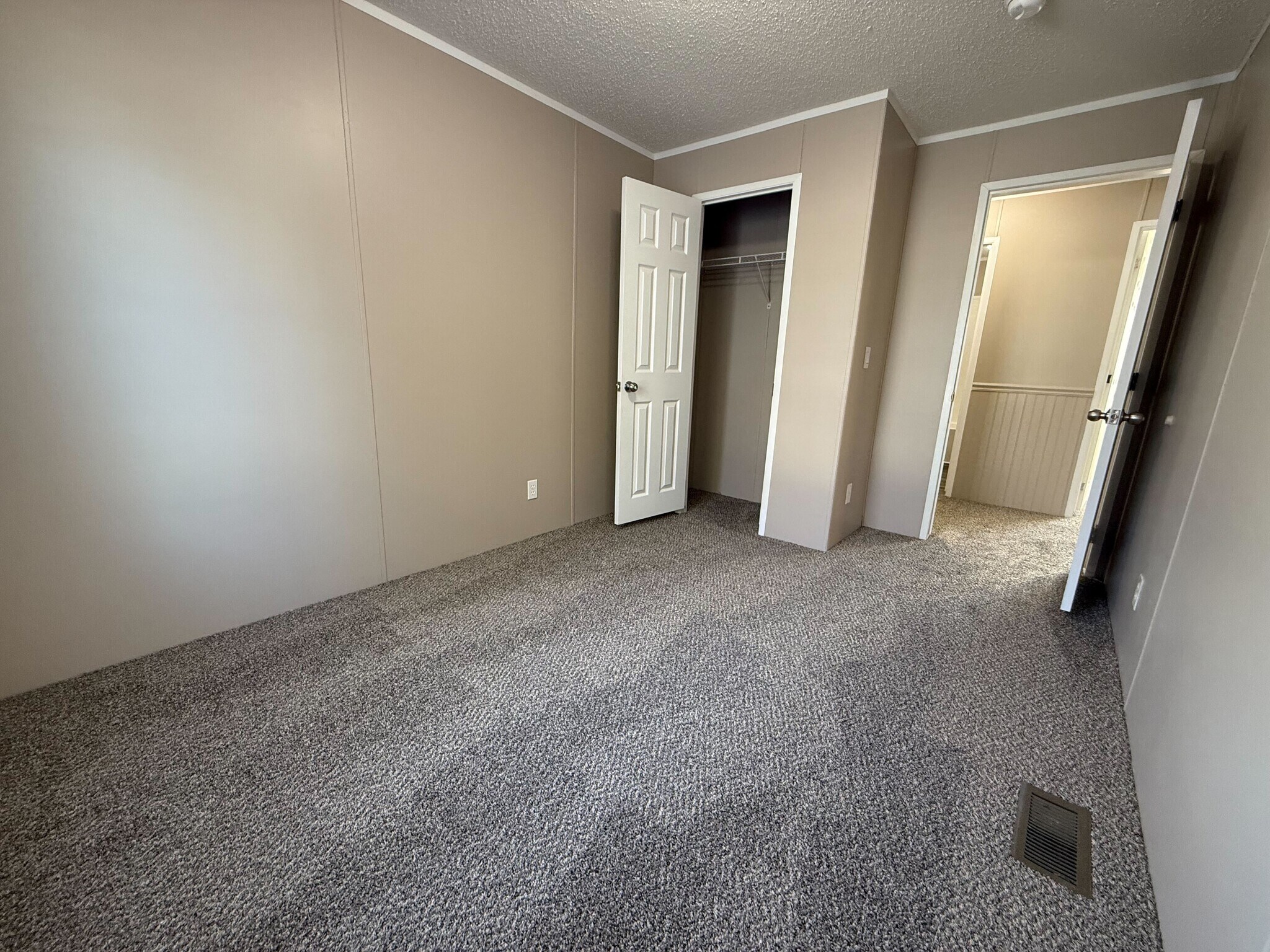 Building Photo - 12457 St Michel Ave