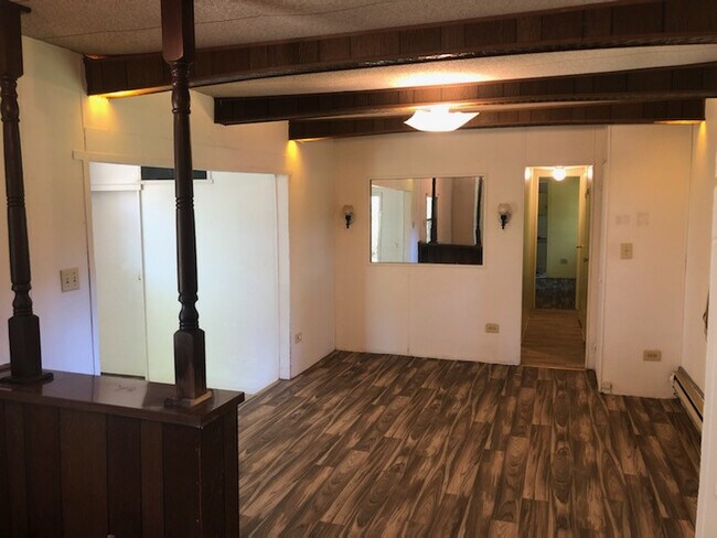 Building Photo - Old Number Six Hwy