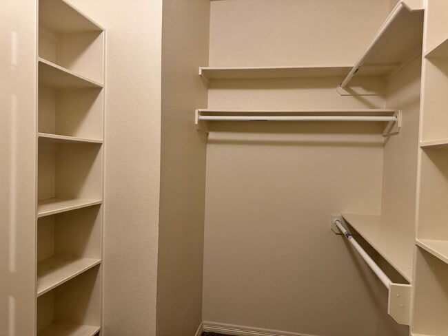 Building Photo - 11865 Poydras