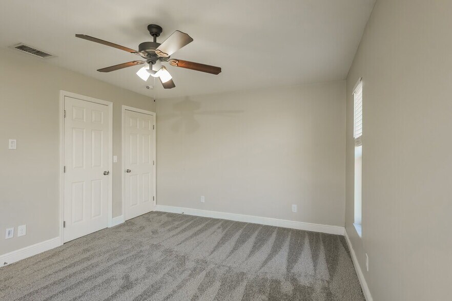 Building Photo - 845 SW 37th Ln