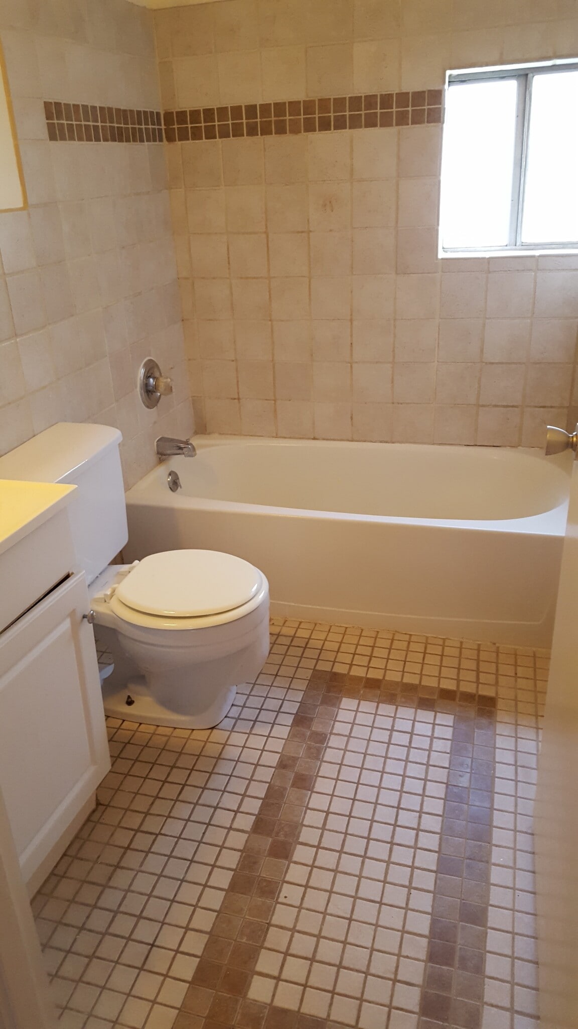 Building Photo - 1699 Quinnipiac Ave