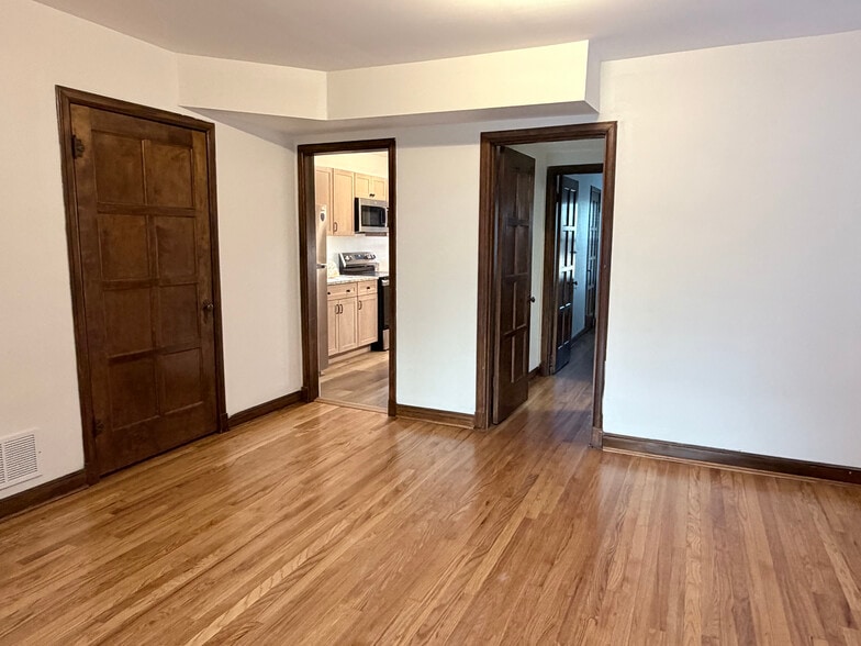 Building Photo - 1522 Northwest Blvd