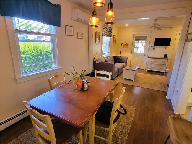 Building Photo - 18 Palmer St