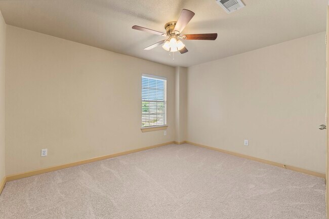 Building Photo - 21522 Daylily Hills Dr