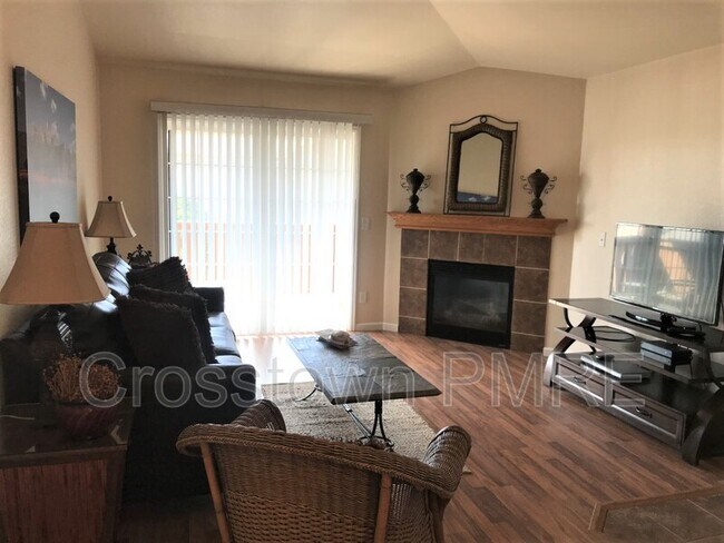 Building Photo - 138 Beacon Way