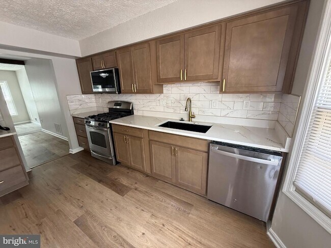 Building Photo - 5512 E Boniwood Turn