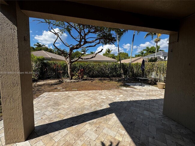 Building Photo - 1007 Bamboo Ln