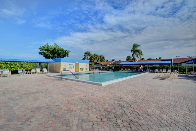 Building Photo - 15792 Philodendron Cir