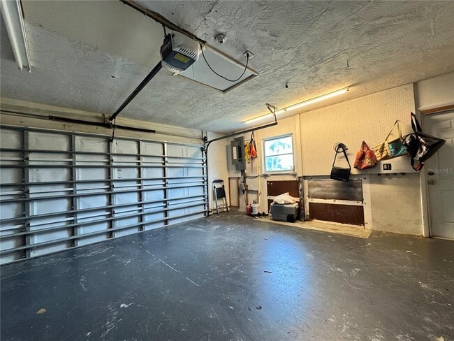 Building Photo - 6813 13th Ave Dr W