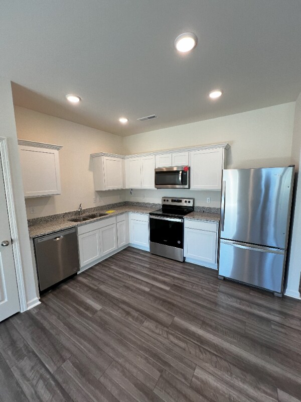 Building Photo - 125 N Chubb Rdg