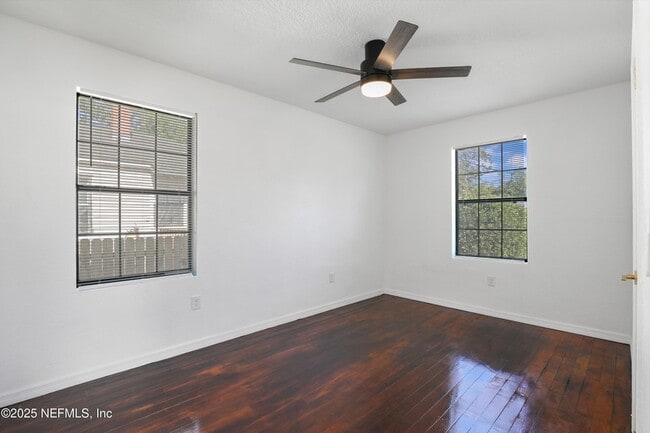 Building Photo - 5246 Sunderland Rd