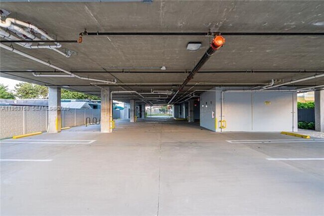 Building Photo - 3728 NW 19th Ave