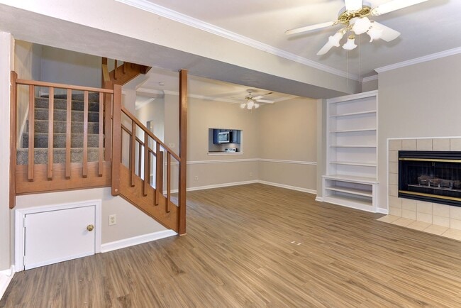 Building Photo - Convenient Coventry Townhome