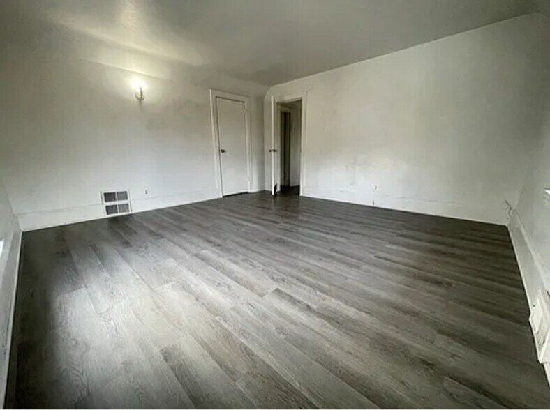 Building Photo - 331 W Morrell St