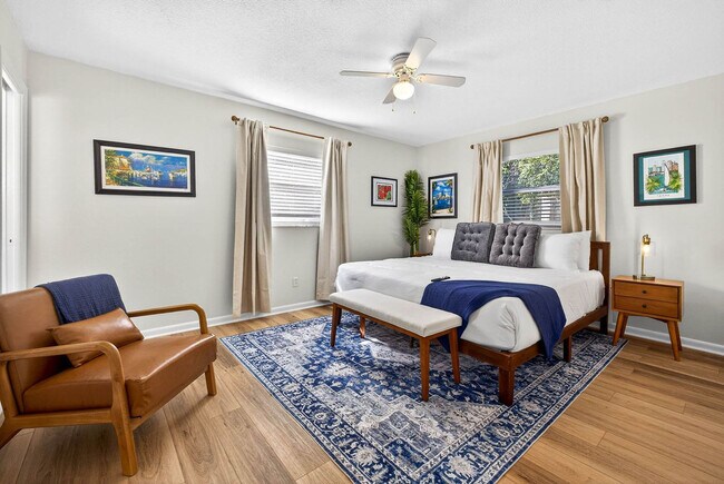 Building Photo - 11702 Moffat Ave