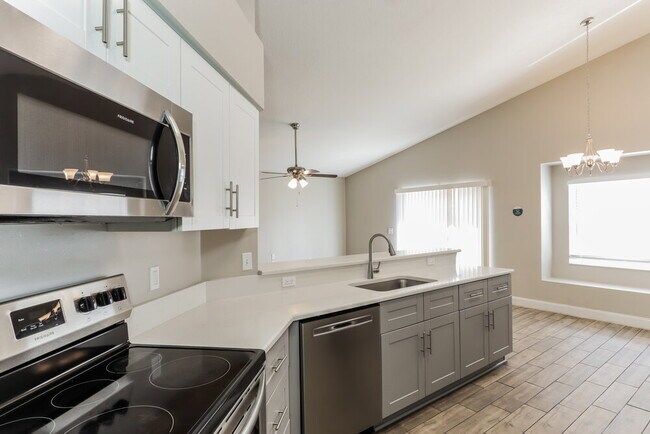 Building Photo - 22726 Sills Loop