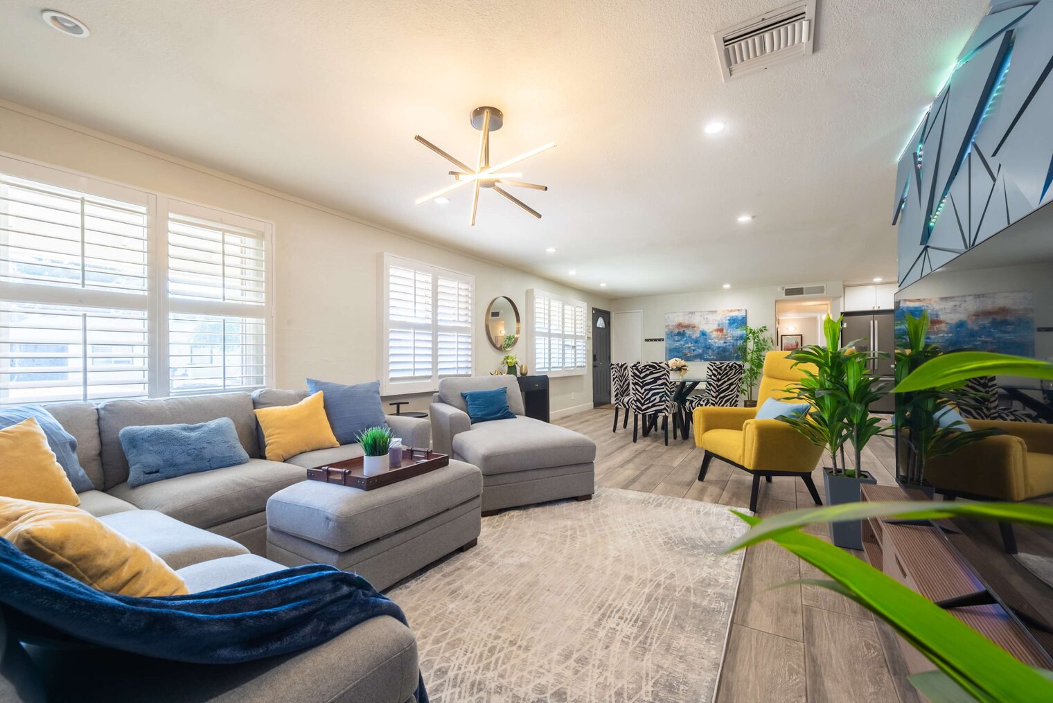 Building Photo - 3502 E Crocus Dr