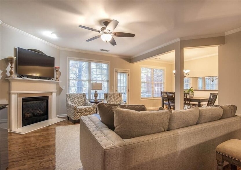 Building Photo - 2396 Meadow Falls Ln