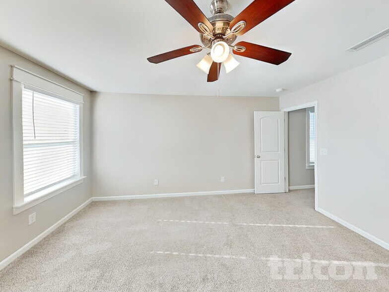 Building Photo - 10040 Portaferry Dr