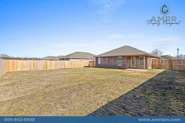 Building Photo - New Beginnings Start At AMRR: 4 bedroom in Apple Crossing!