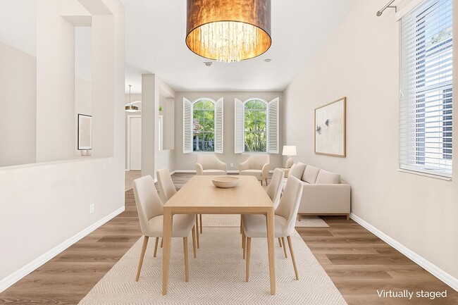 Building Photo - 1366 Crossbill Ct