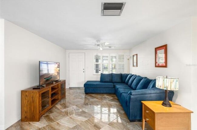 Building Photo - Charming 2–3 Bedroom Home in Holiday, FL!