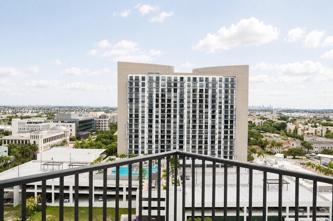 Building Photo - 5252 Paseo Blvd
