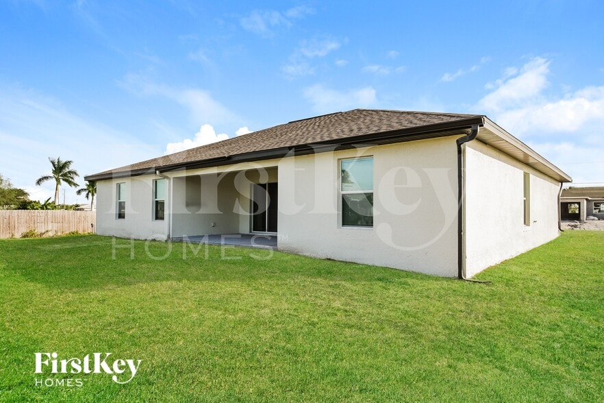 Building Photo - 1305 NW 11th Terrace