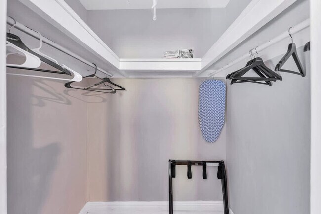 Building Photo - 3317 W St Conrad St