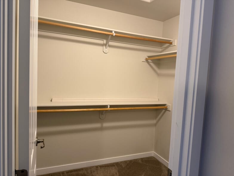 Building Photo - 5723 W Albany Pl