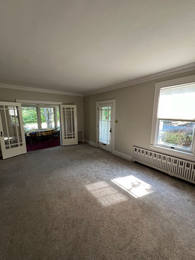 Building Photo - Beautiful 4 BR Brick Cape Cod in Lancaster!