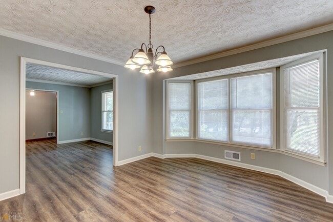 Building Photo - 130 Aspen Way